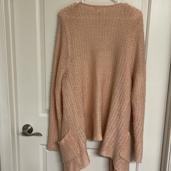 Forever 21+ knitted cardigan. - Picture 3 of 3